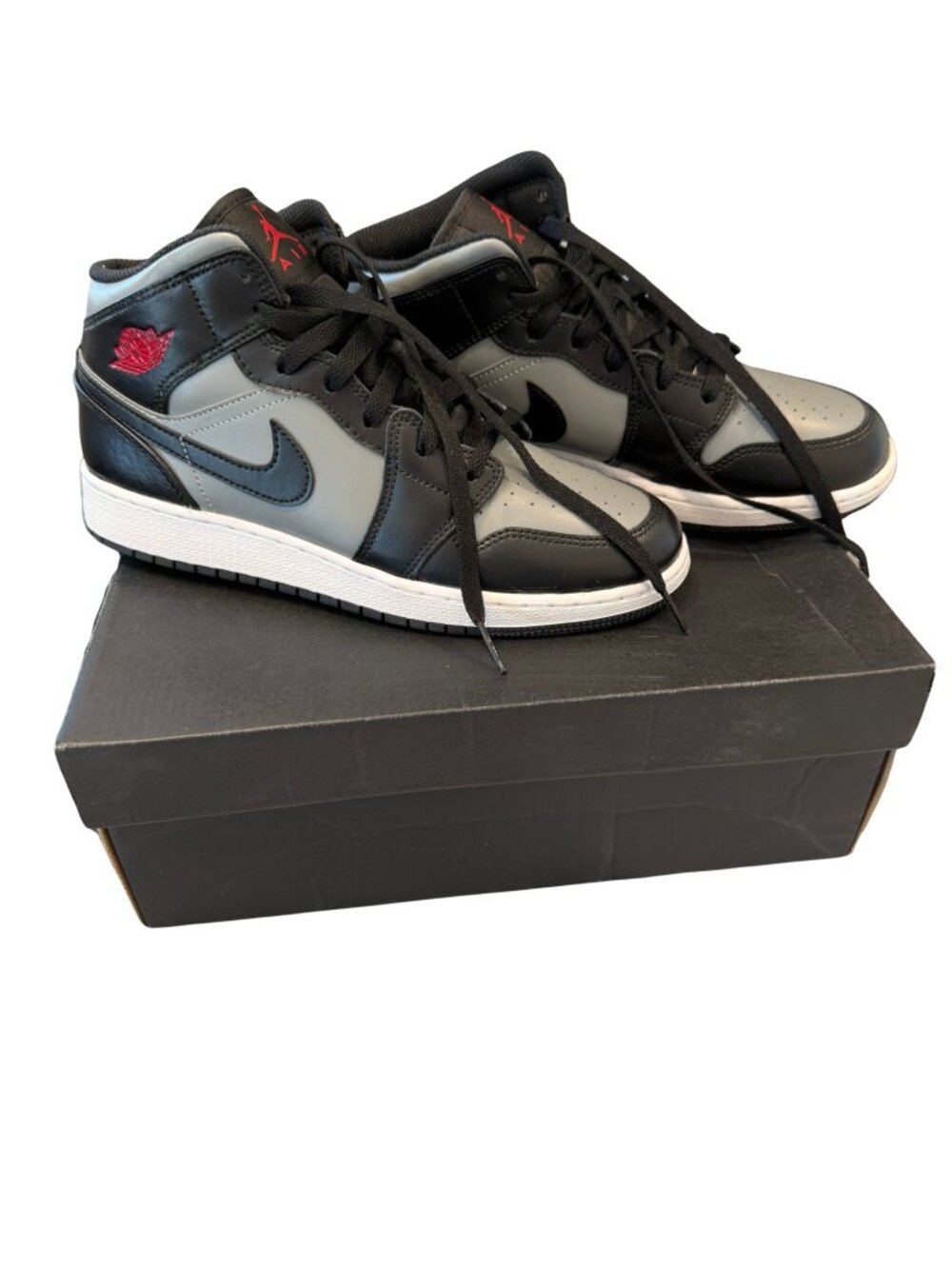 Air Jordan 1 Mid GS Shadow Red 6.5Y Women’s 8 NIB 554725-096